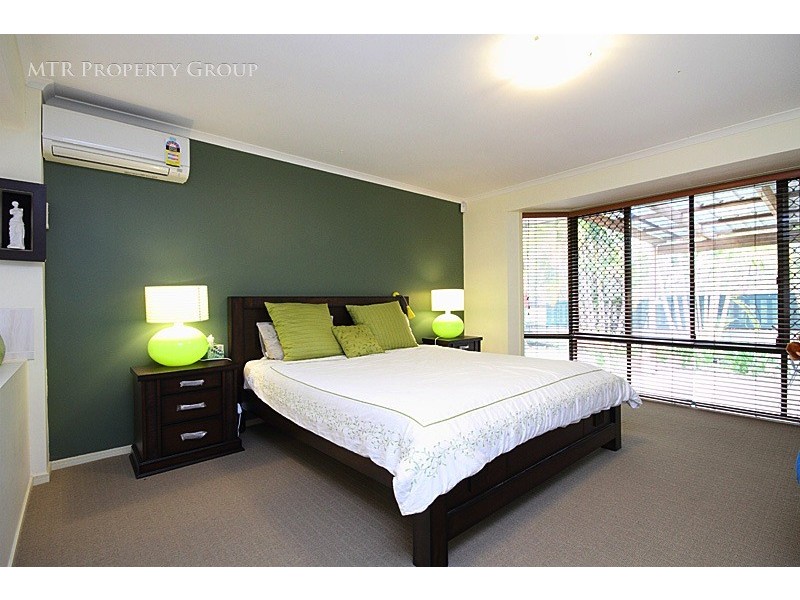 11 Chiswick Place, Forest Lake QLD 4078