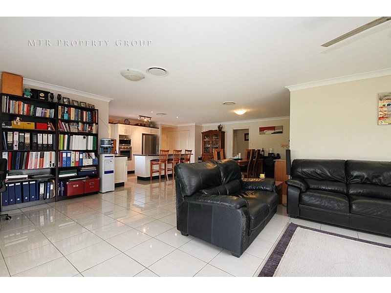 14 Trinity Close, Forest Lake QLD 4078