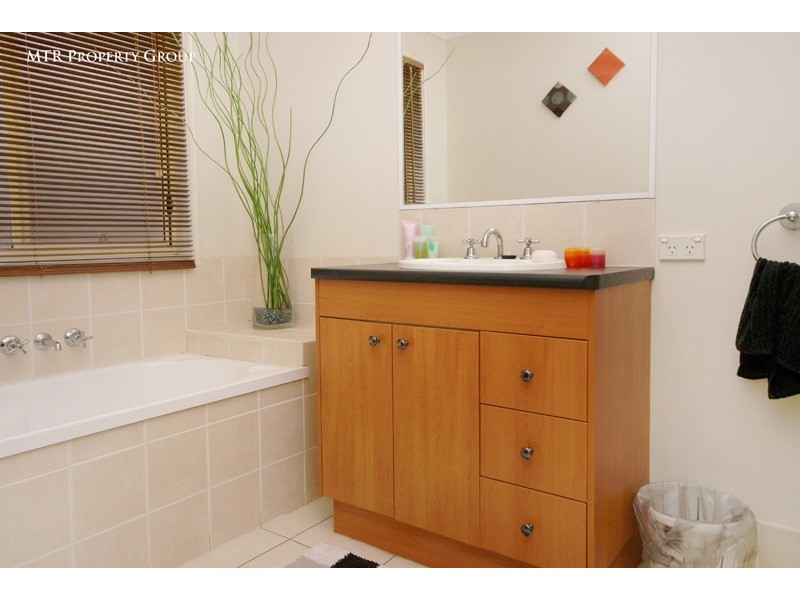 38 Harrison Crescent, Forest Lake QLD 4078