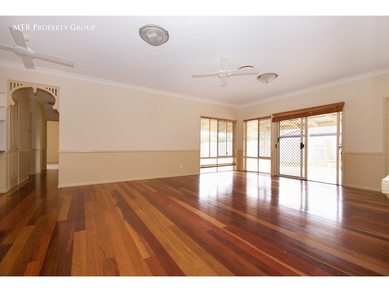 11 Starr Street, Forest Lake QLD 4078