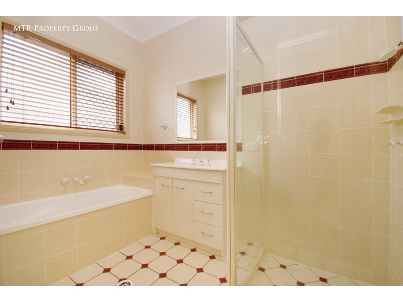 11 Starr Street, Forest Lake QLD 4078