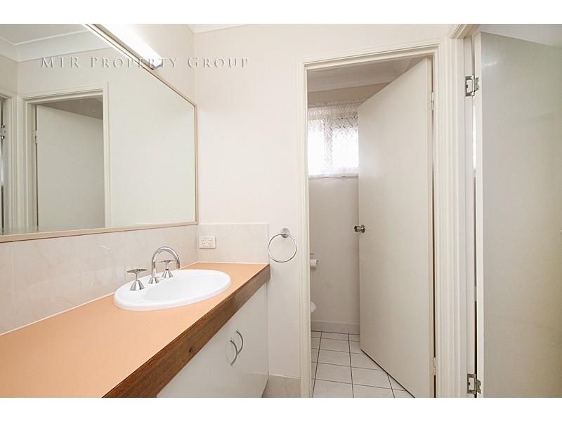 12 Wallaroo Way, Doolandella QLD 4077