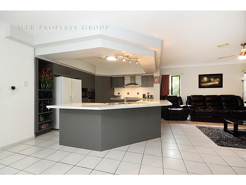 7 Stonyfell Place, Forest Lake QLD 4078