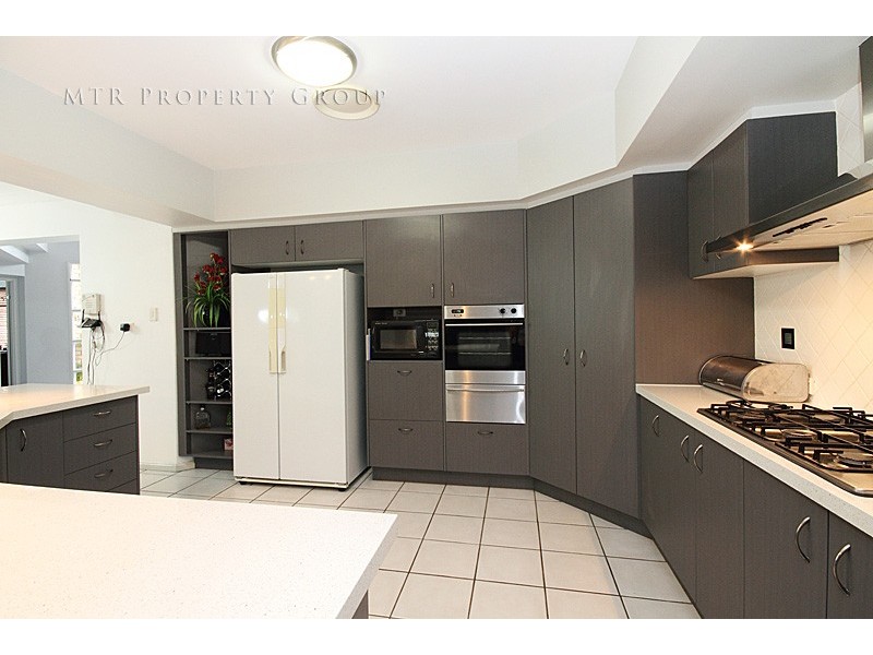 7 Stonyfell Place, Forest Lake QLD 4078