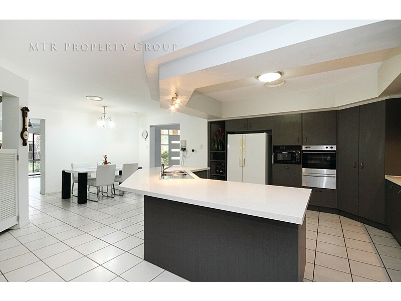 7 Stonyfell Place, Forest Lake QLD 4078