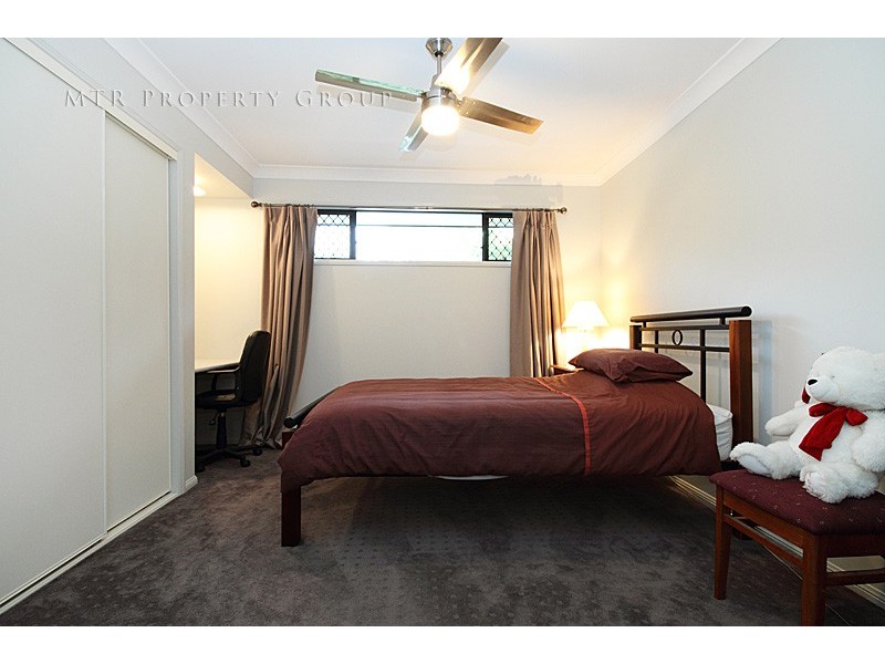 7 Stonyfell Place, Forest Lake QLD 4078