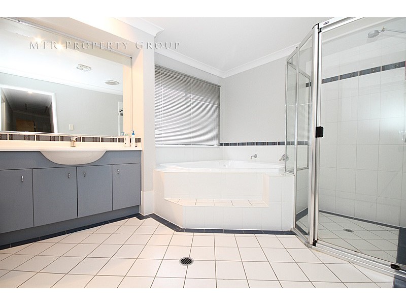 7 Stonyfell Place, Forest Lake QLD 4078