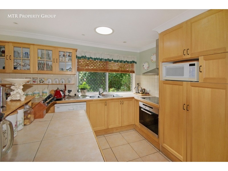 76 Jindabyne Cct, Forest Lake QLD 4078