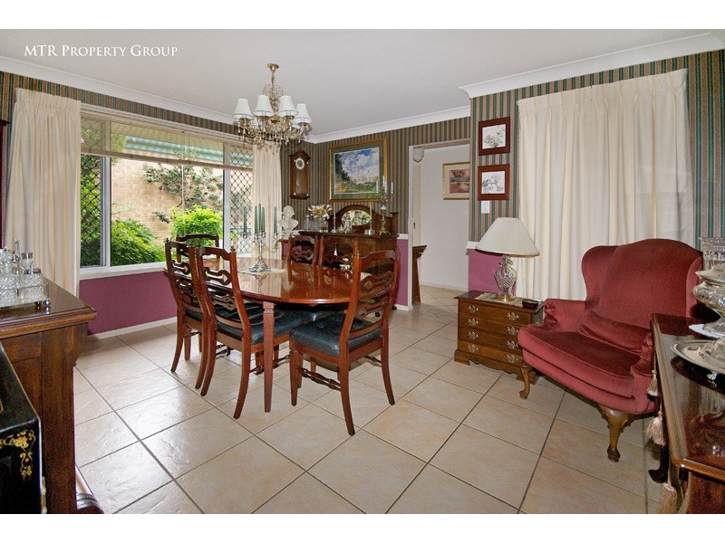 76 Jindabyne Cct, Forest Lake QLD 4078