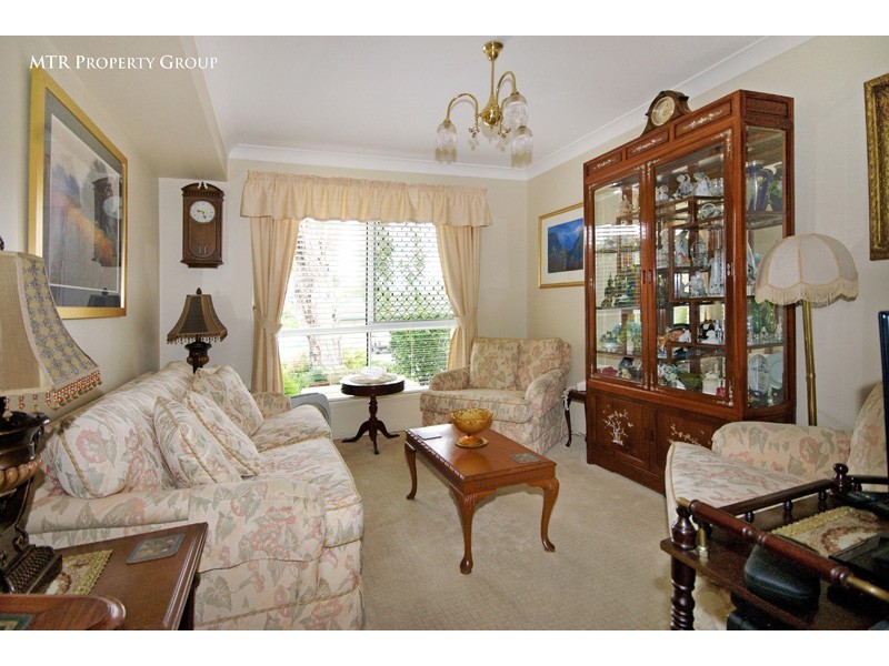 76 Jindabyne Cct, Forest Lake QLD 4078