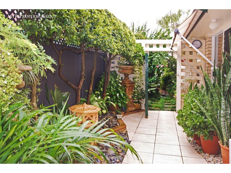 76 Jindabyne Cct, Forest Lake QLD 4078