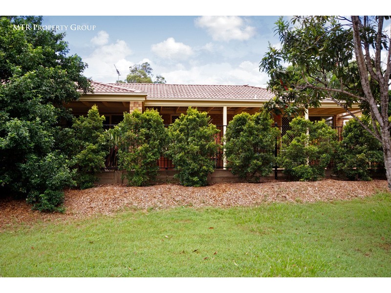 1 Chestnut Place, Forest Lake QLD 4078