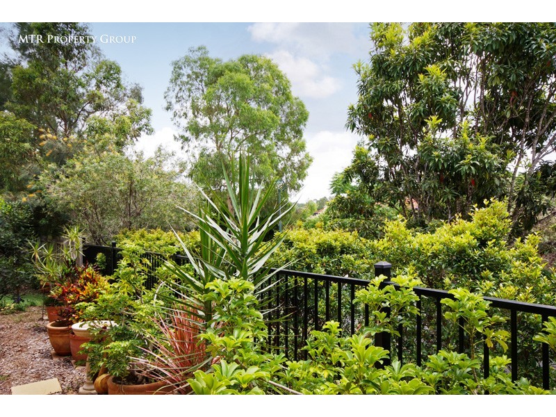 1 Chestnut Place, Forest Lake QLD 4078