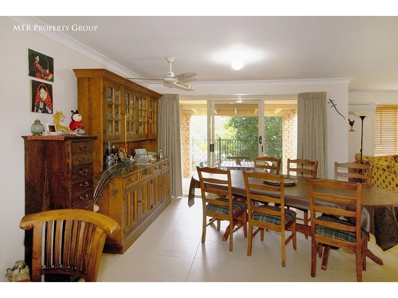 1 Chestnut Place, Forest Lake QLD 4078