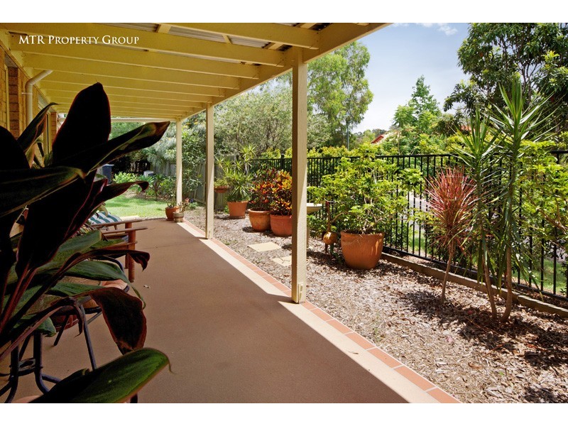 1 Chestnut Place, Forest Lake QLD 4078