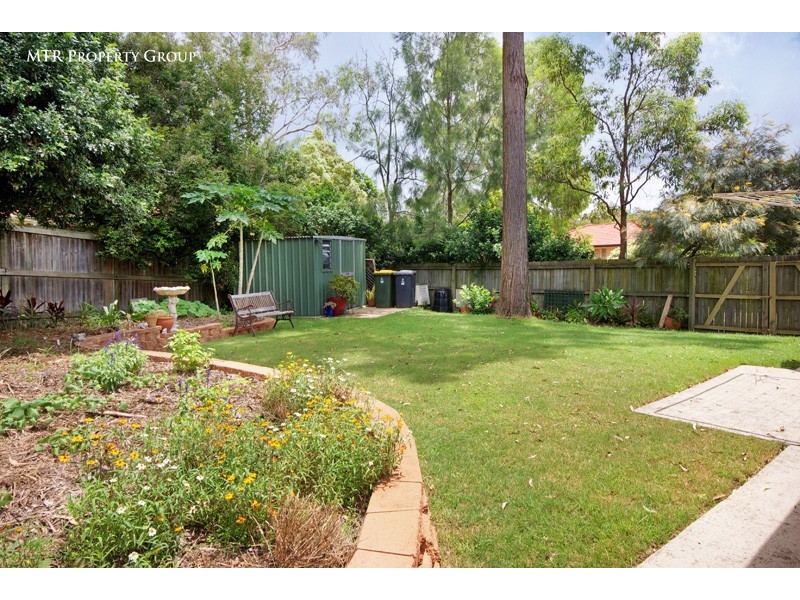 1 Chestnut Place, Forest Lake QLD 4078