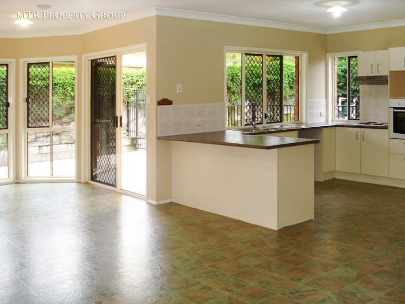 34 Regents Circuit, Forest Lake QLD 4078