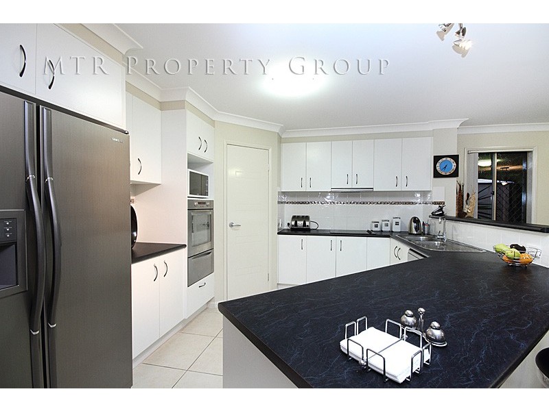 5 Uluru Place, Forest Lake QLD 4078