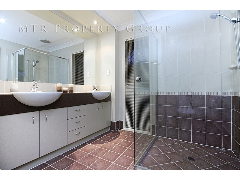 5 Uluru Place, Forest Lake QLD 4078