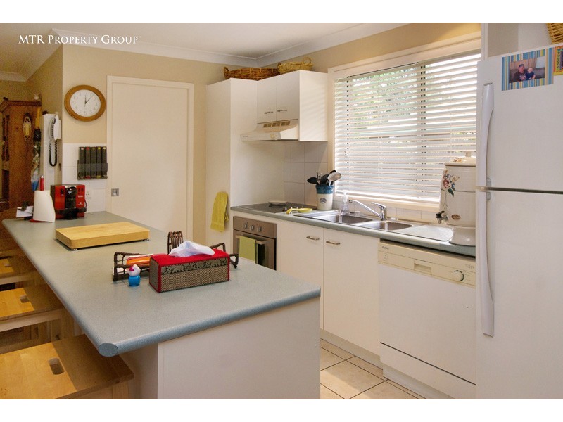 31 Jindabyne Cct, Forest Lake QLD 4078