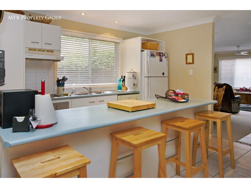 31 Jindabyne Cct, Forest Lake QLD 4078