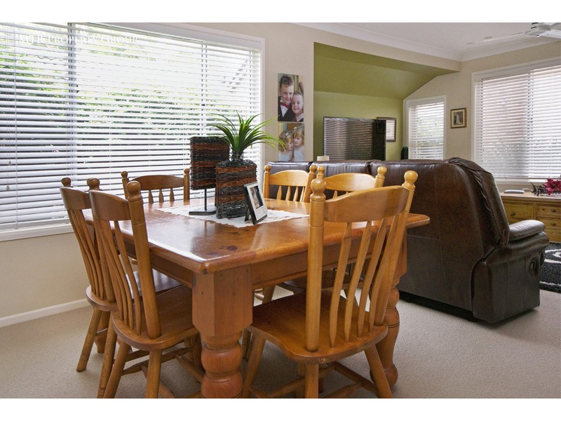 31 Jindabyne Cct, Forest Lake QLD 4078