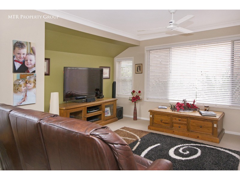 31 Jindabyne Cct, Forest Lake QLD 4078