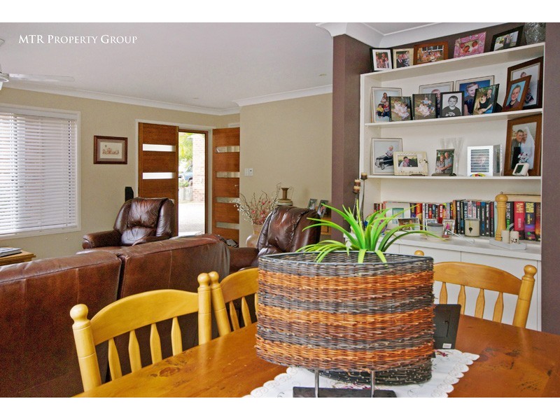 31 Jindabyne Cct, Forest Lake QLD 4078