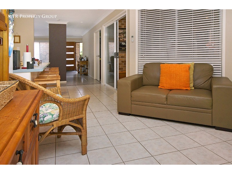 31 Jindabyne Cct, Forest Lake QLD 4078