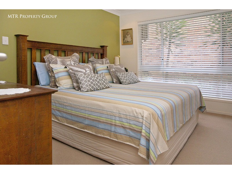 31 Jindabyne Cct, Forest Lake QLD 4078