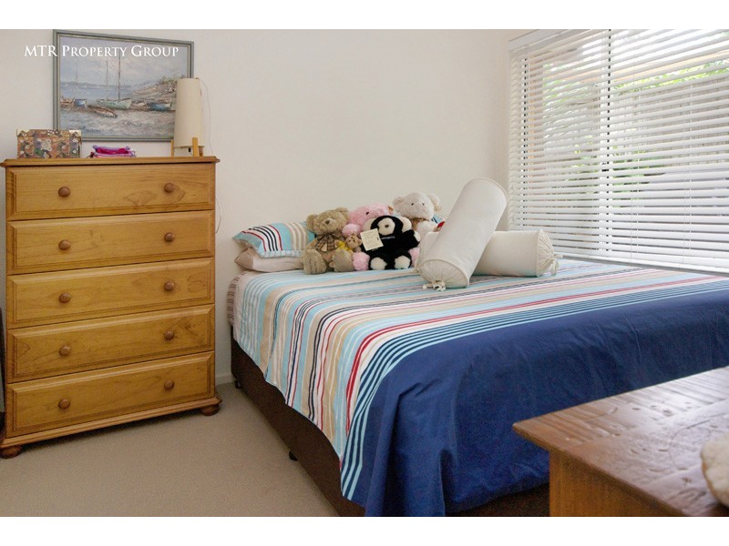 31 Jindabyne Cct, Forest Lake QLD 4078