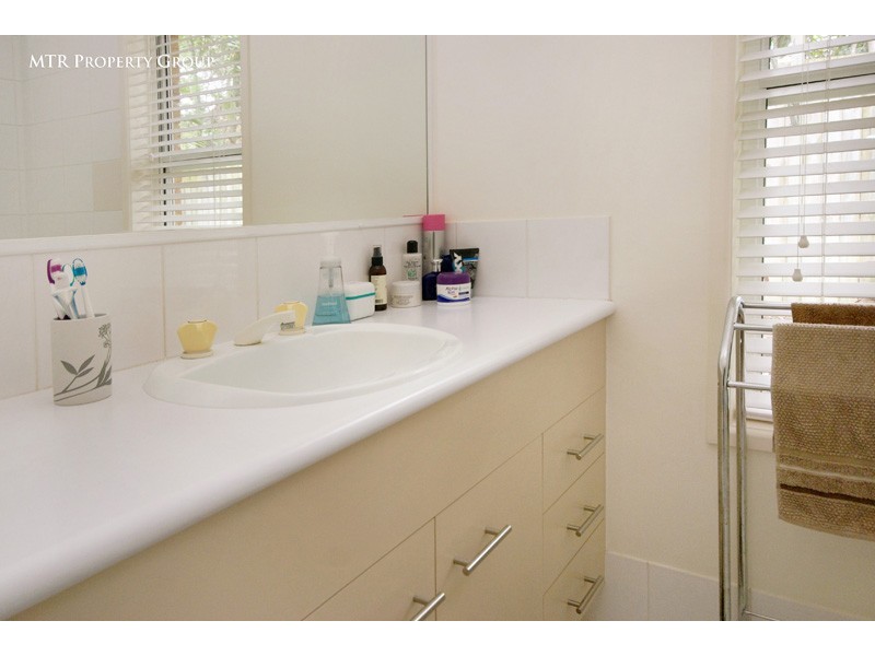 31 Jindabyne Cct, Forest Lake QLD 4078