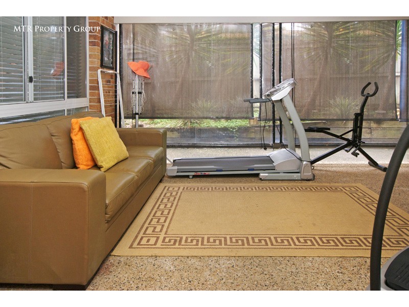 31 Jindabyne Cct, Forest Lake QLD 4078