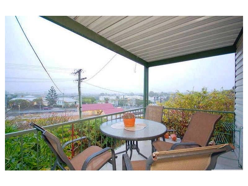 2 Dudley Street, Annerley QLD 4103