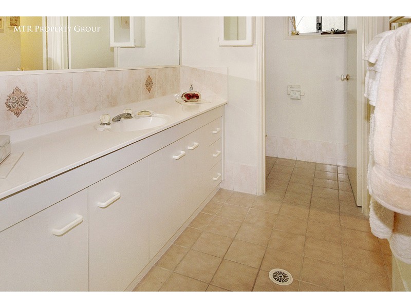 50 Tewantin Way, Forest Lake QLD 4078