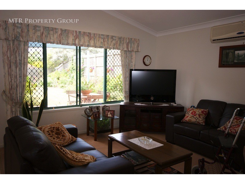 6 Chestnut Place, Forest Lake QLD 4078