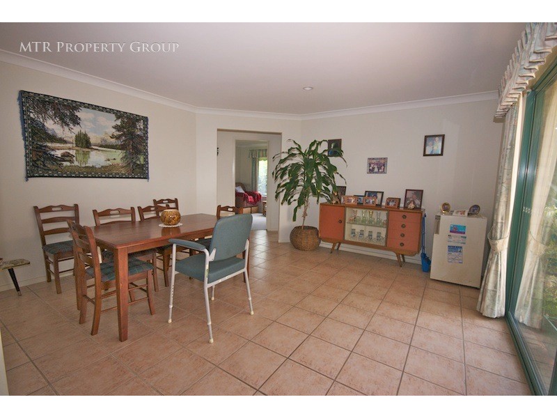 6 Chestnut Place, Forest Lake QLD 4078