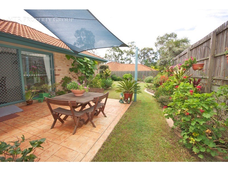 6 Chestnut Place, Forest Lake QLD 4078