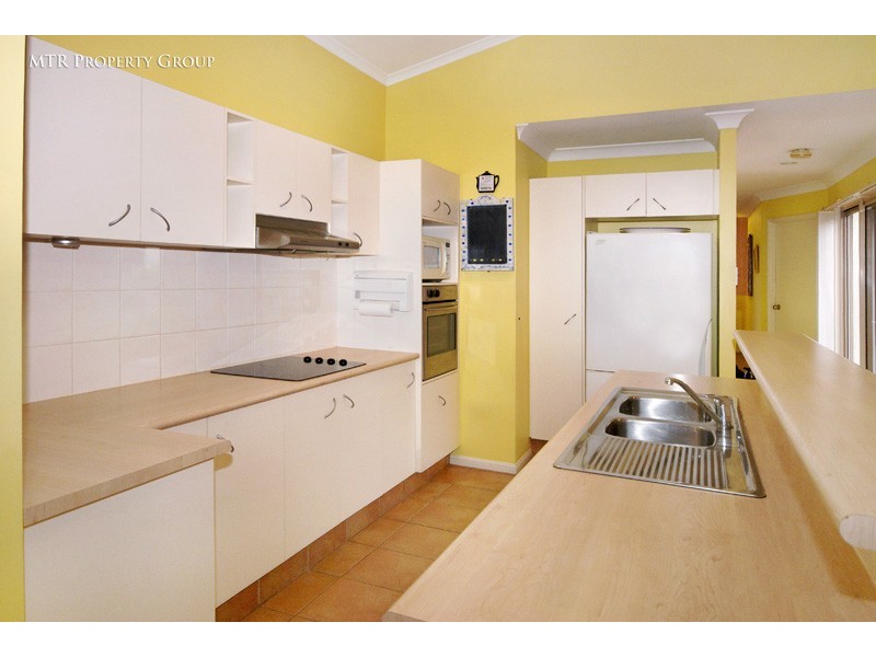 8 Eider Close, Forest Lake QLD 4078