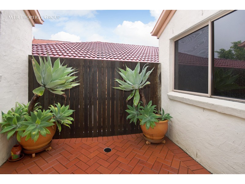 8 Eider Close, Forest Lake QLD 4078