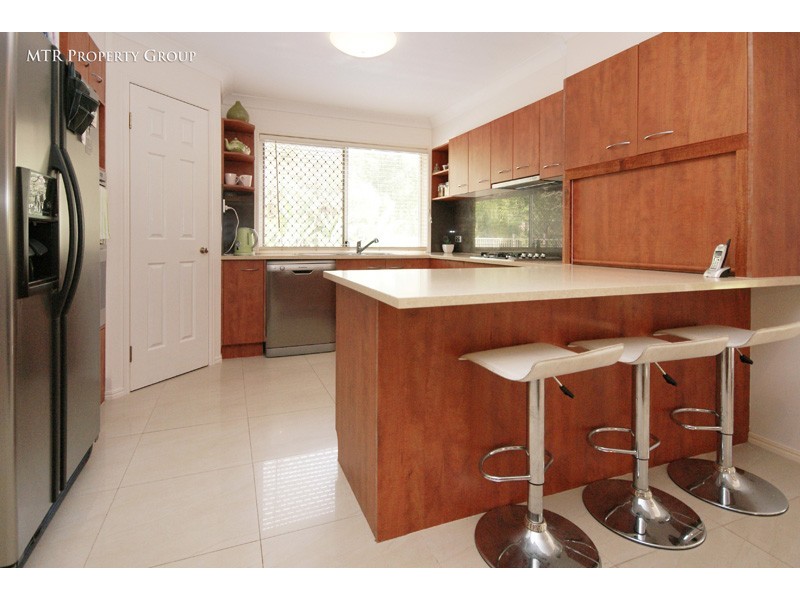 16 Seabrook Cresent, Forest Lake QLD 4078