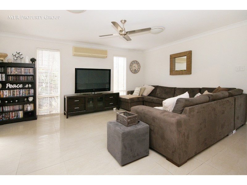 16 Seabrook Cresent, Forest Lake QLD 4078