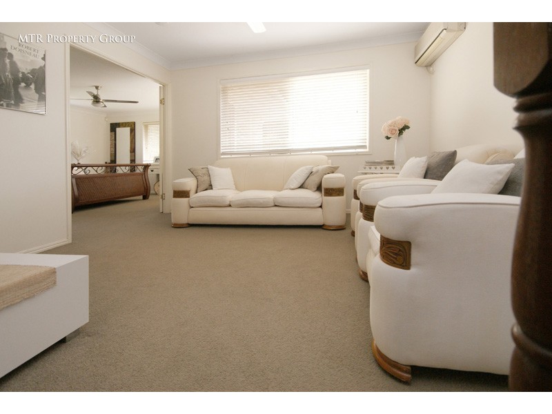 16 Seabrook Cresent, Forest Lake QLD 4078