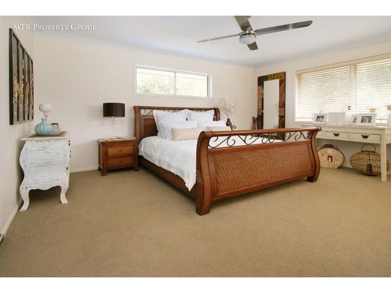 16 Seabrook Cresent, Forest Lake QLD 4078