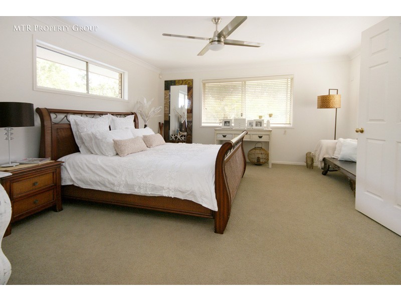 16 Seabrook Cresent, Forest Lake QLD 4078