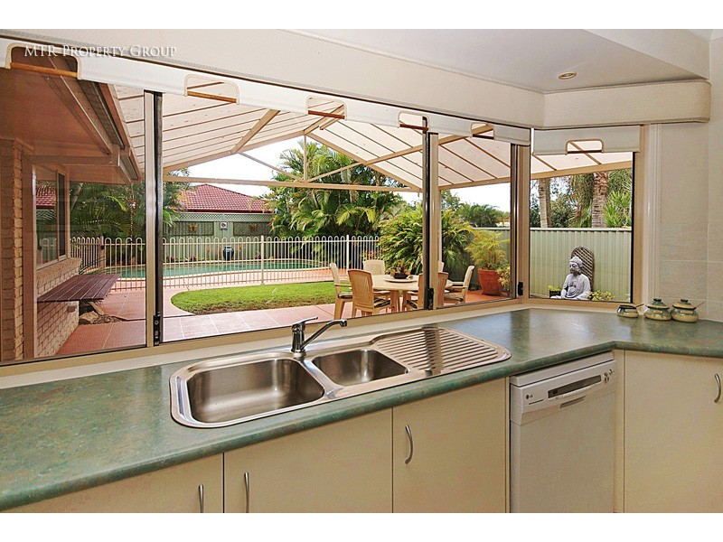 8 Cassowary Street, Doolandella QLD 4077