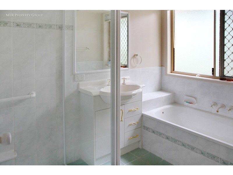 8 Cassowary Street, Doolandella QLD 4077