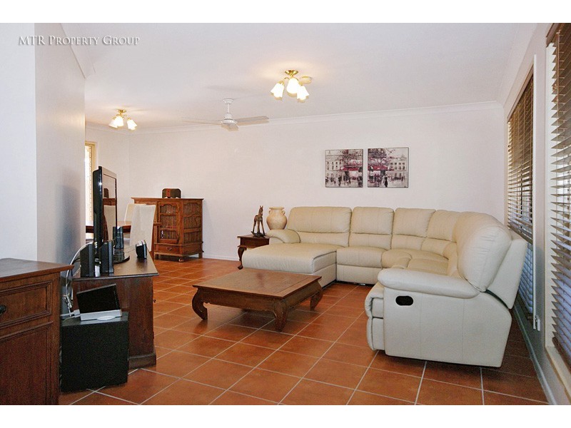 4 Teasel Crescent, Forest Lake QLD 4078