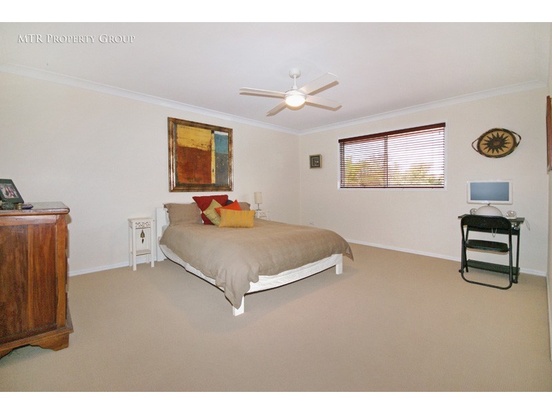 4 Carnegie Close, Forest Lake QLD 4078