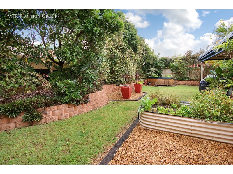 4 Carnegie Close, Forest Lake QLD 4078